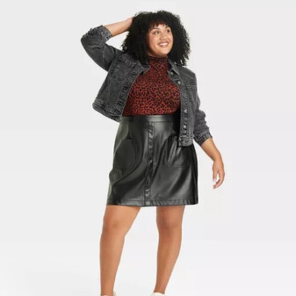 Ava & Viv Women's Animal Print Mock Turtleneck T-Shirt Long Sleeve Plus Size - Picture 3 of 3